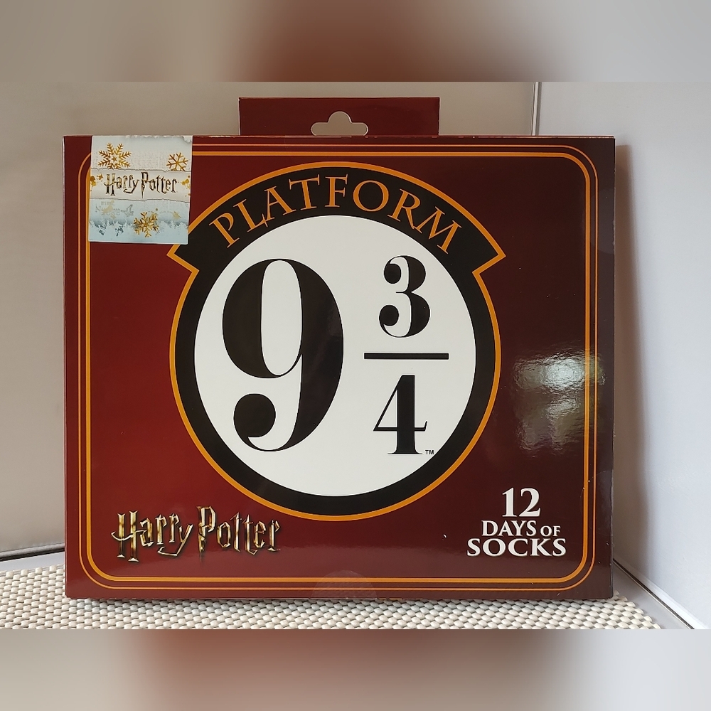 Harry Potter 12 days of socks advent calendar Women's shoe size 4-10 Train NWT